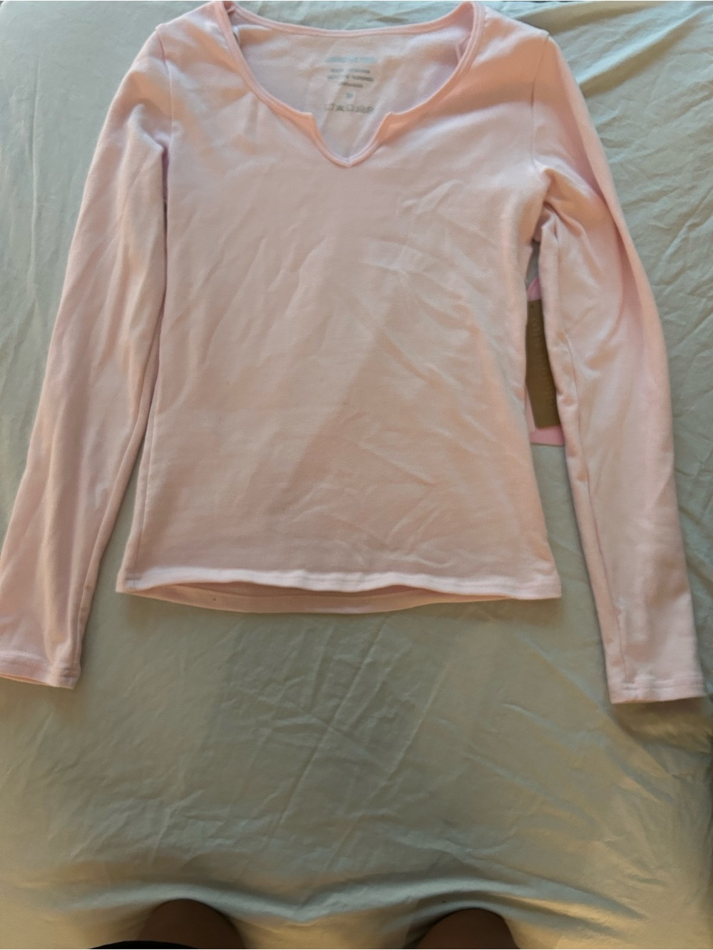 Women's Long Sleeve V-Neck Tee - Light Pink
